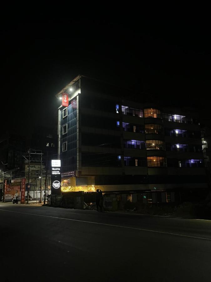 Tower 21 Regency Hotel Kochi Exteriér fotografie